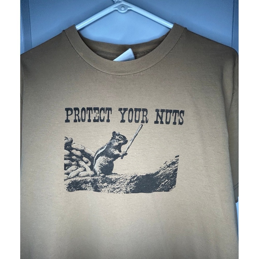 Vintage Y2k "Protect Your Nuts" Squirrel Graphic Parody T-Shirt Sz‎ Mens Large